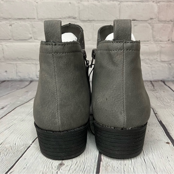 Sun + Stone Cadee Ankle Booties - Picture 6 of 16